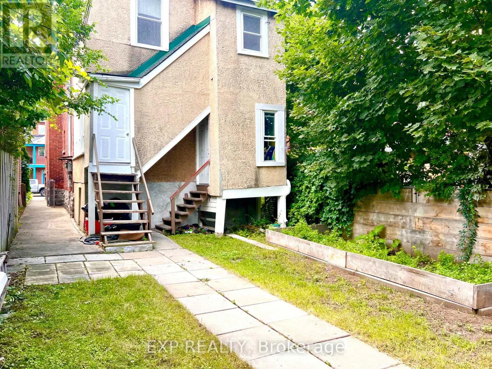107 SPADINA AVENUE