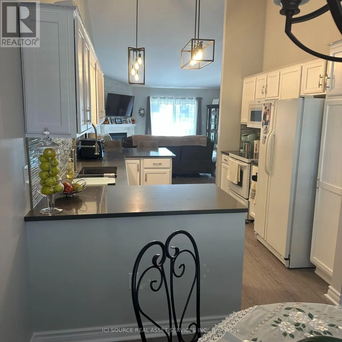 1576 BLUE HERON DRIVE