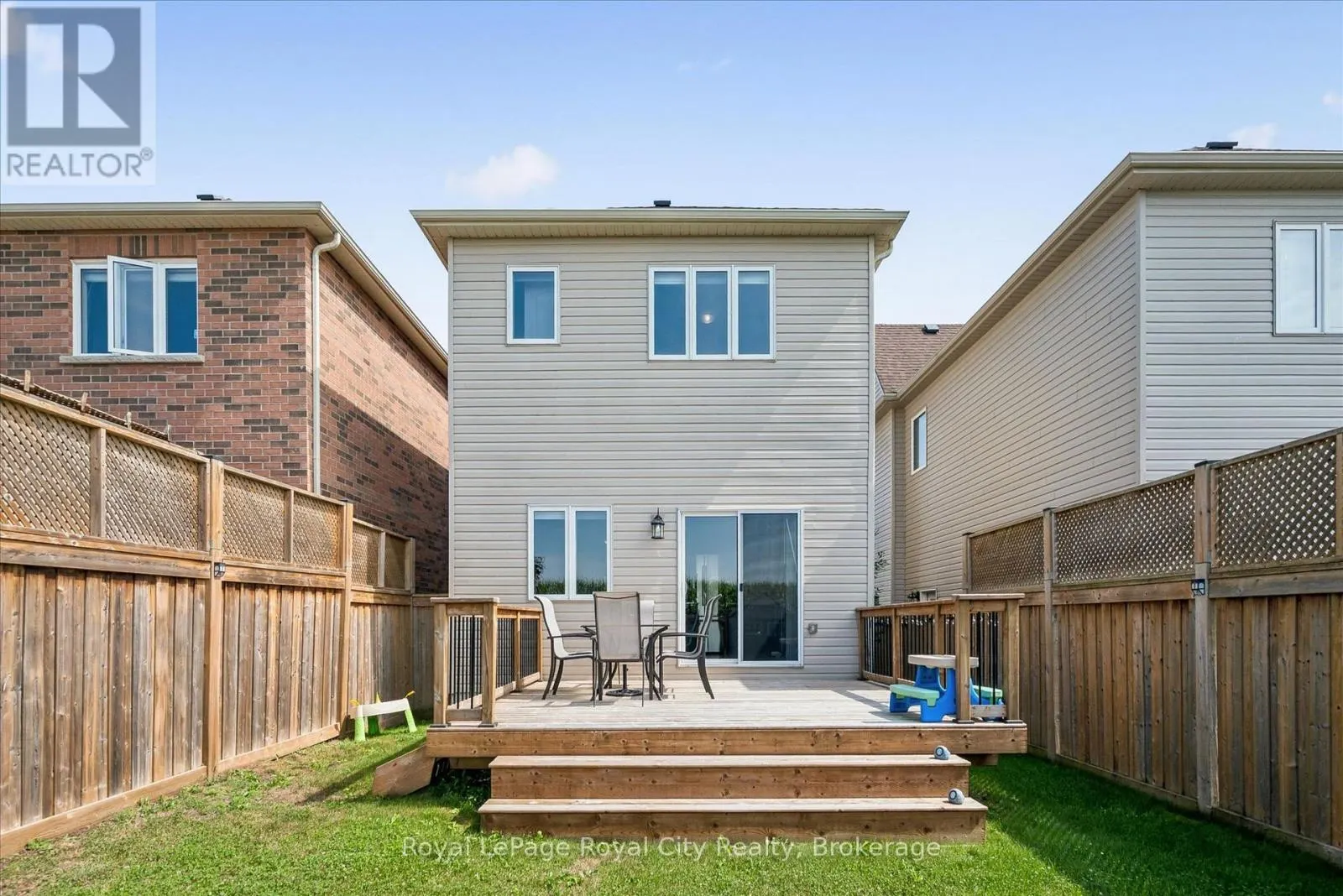 113 COURTNEY STREET