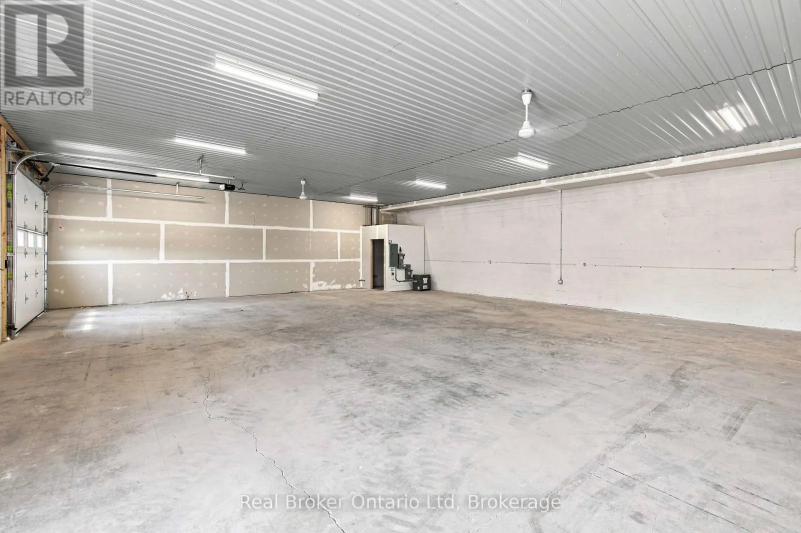 UNIT #4 - 2155 18TH AVENUE E #Unit #4