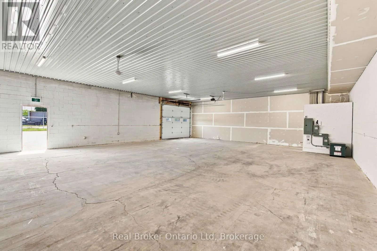 UNIT #4 - 2155 18TH AVENUE E #Unit #4