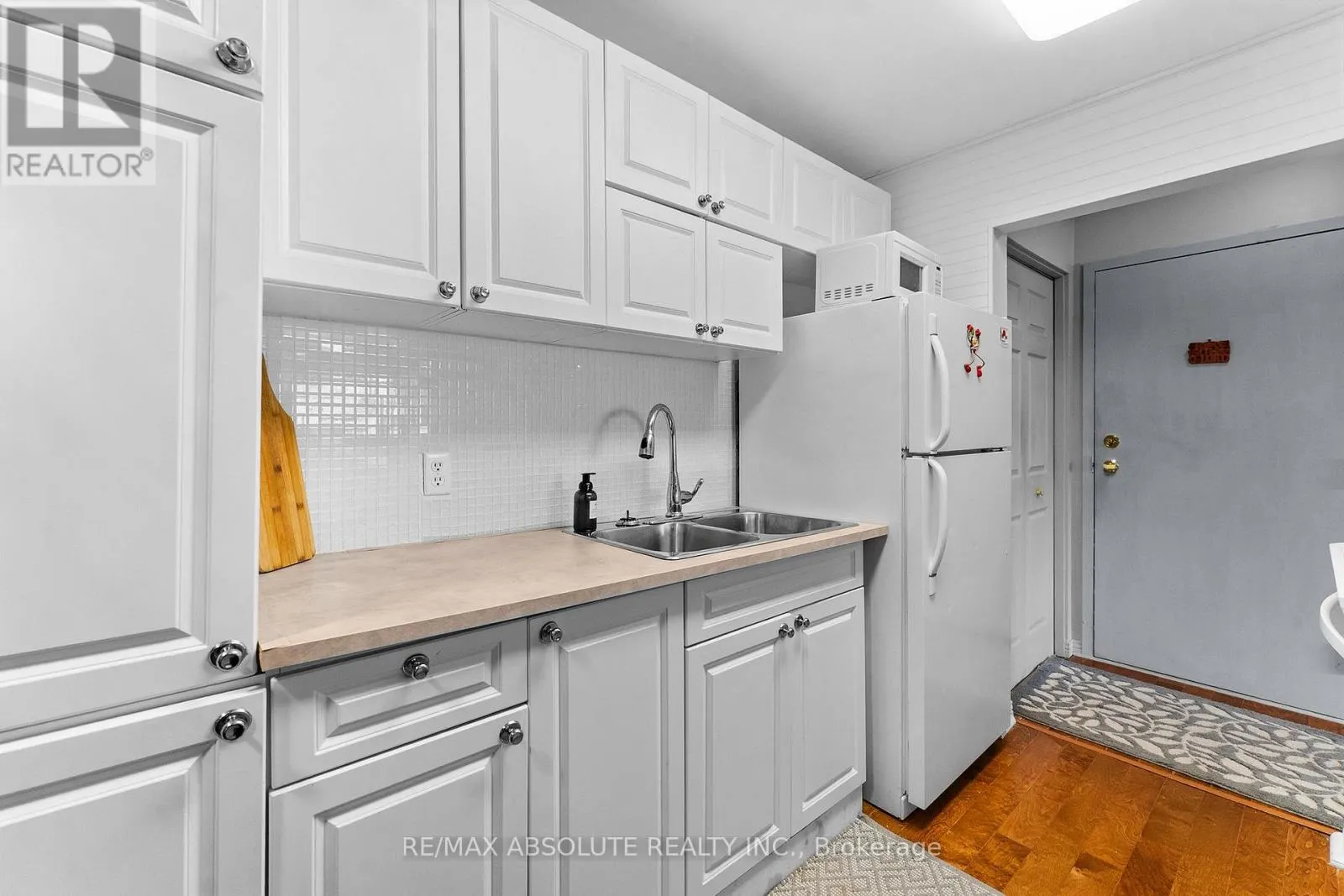 3B - 89 EDEY STREET