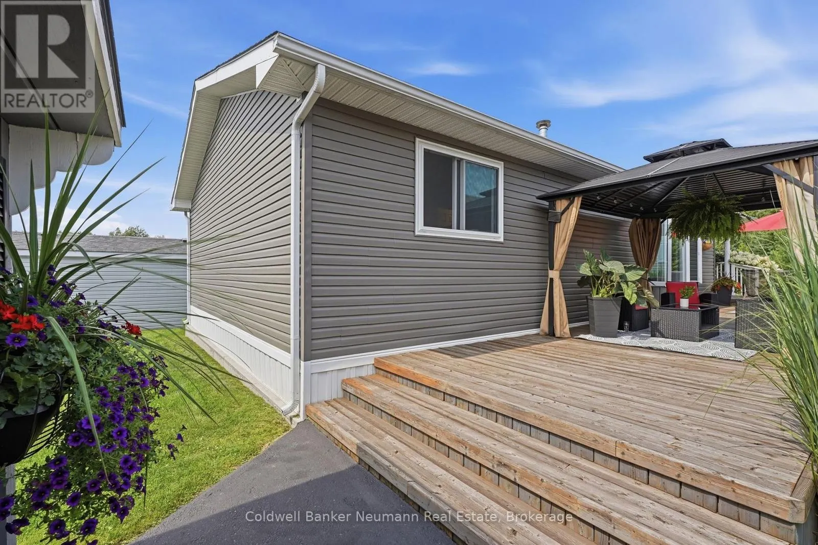 9 BASSWOOD ROAD