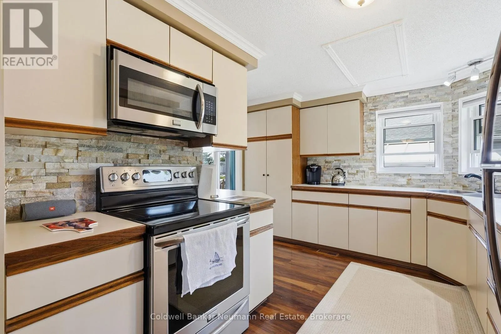 9 BASSWOOD ROAD