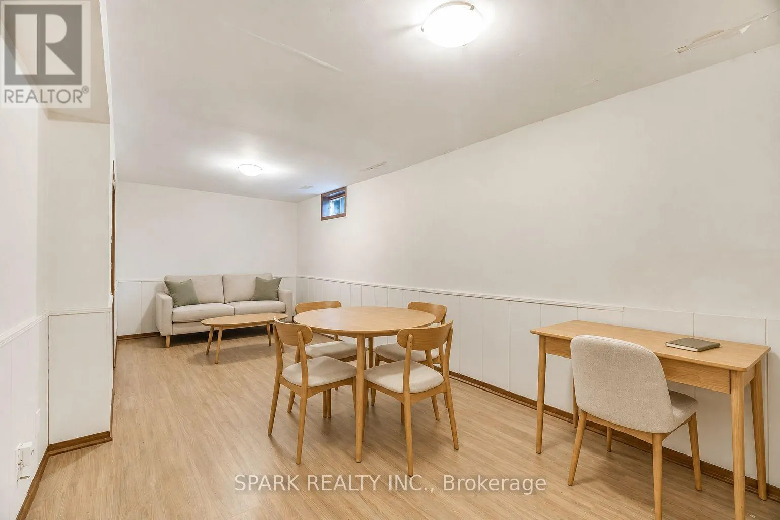 23 RANNIE COURT