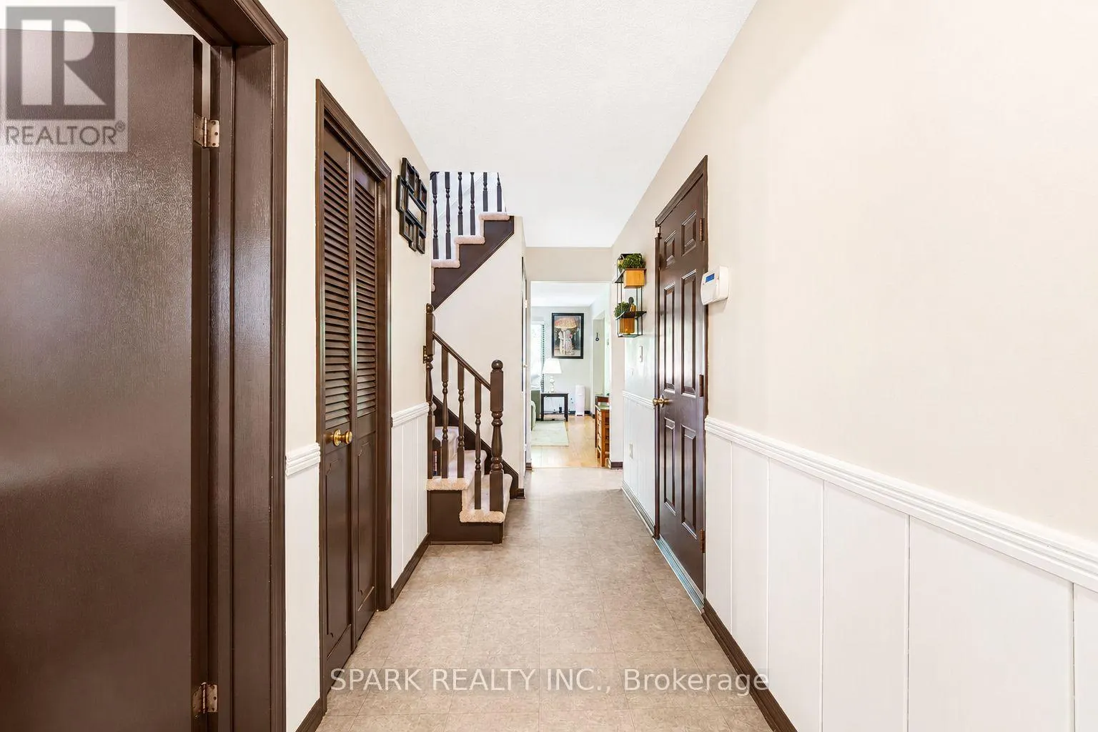 23 RANNIE COURT