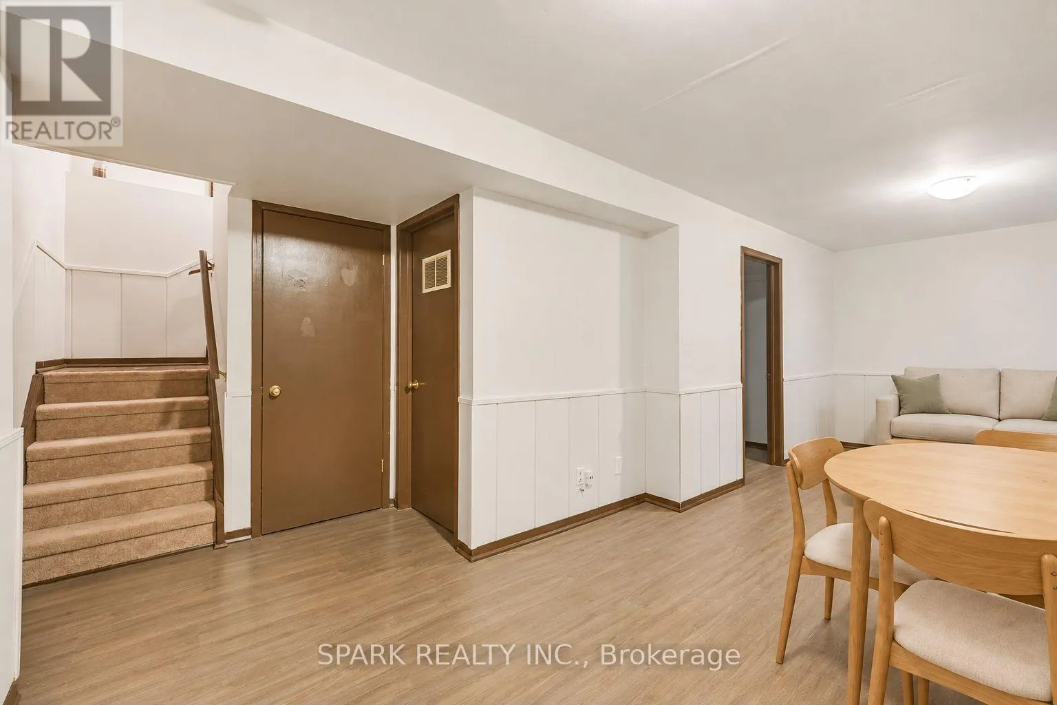 23 RANNIE COURT