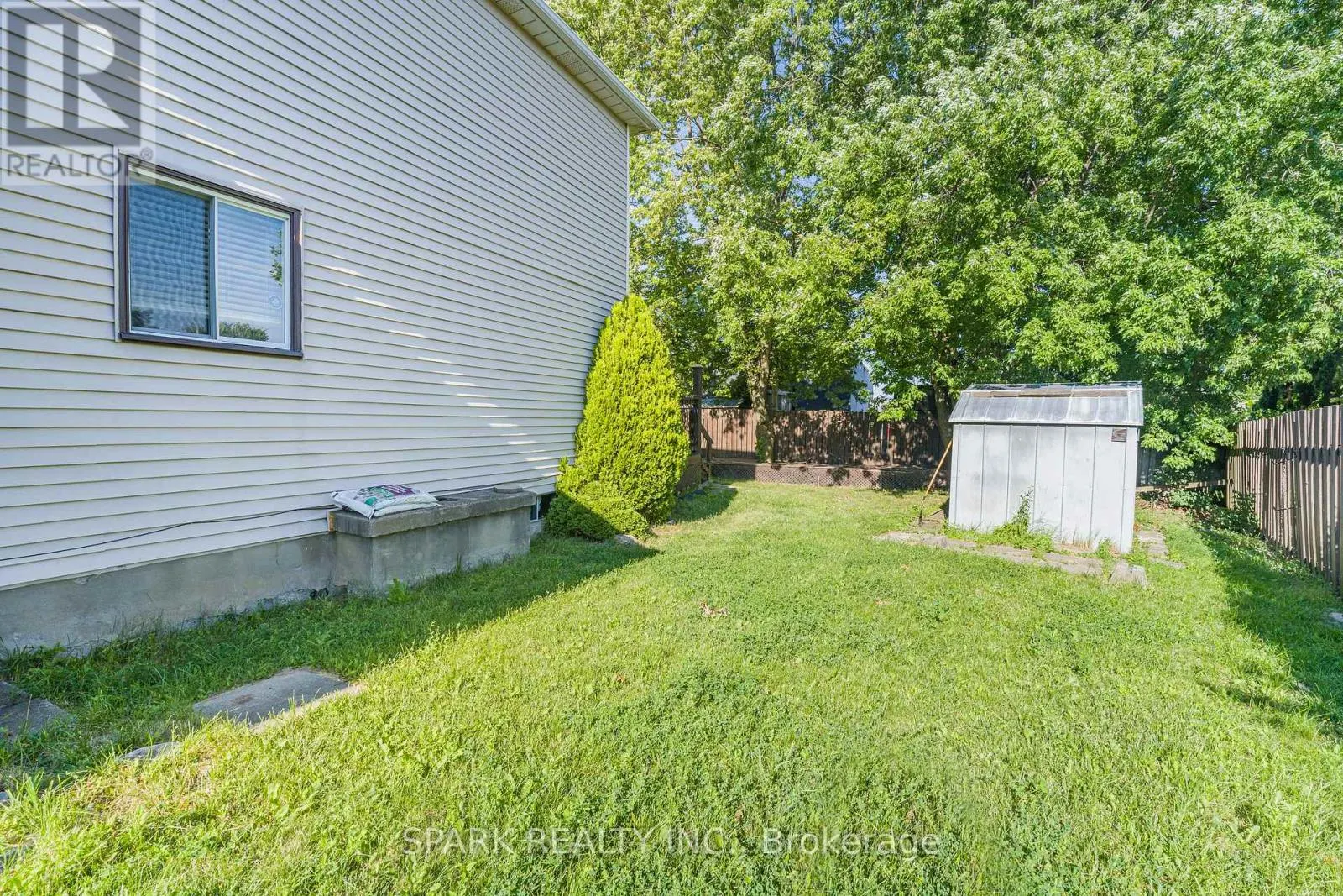 23 RANNIE COURT