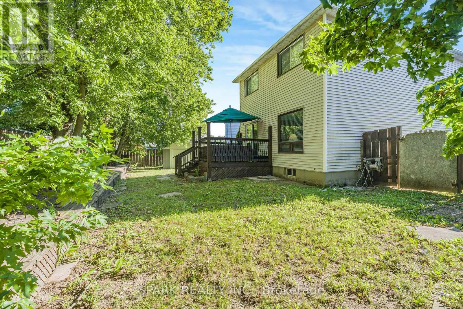 23 RANNIE COURT
