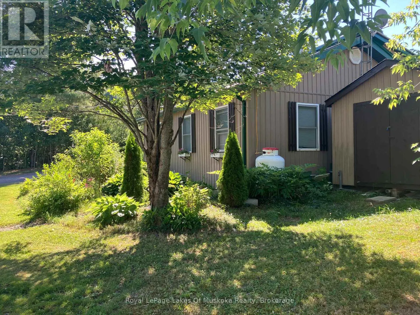 1 - 1052 COVE ROAD #1