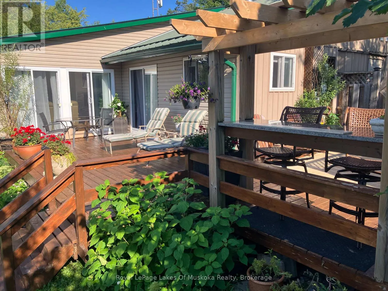 1 - 1052 COVE ROAD #1