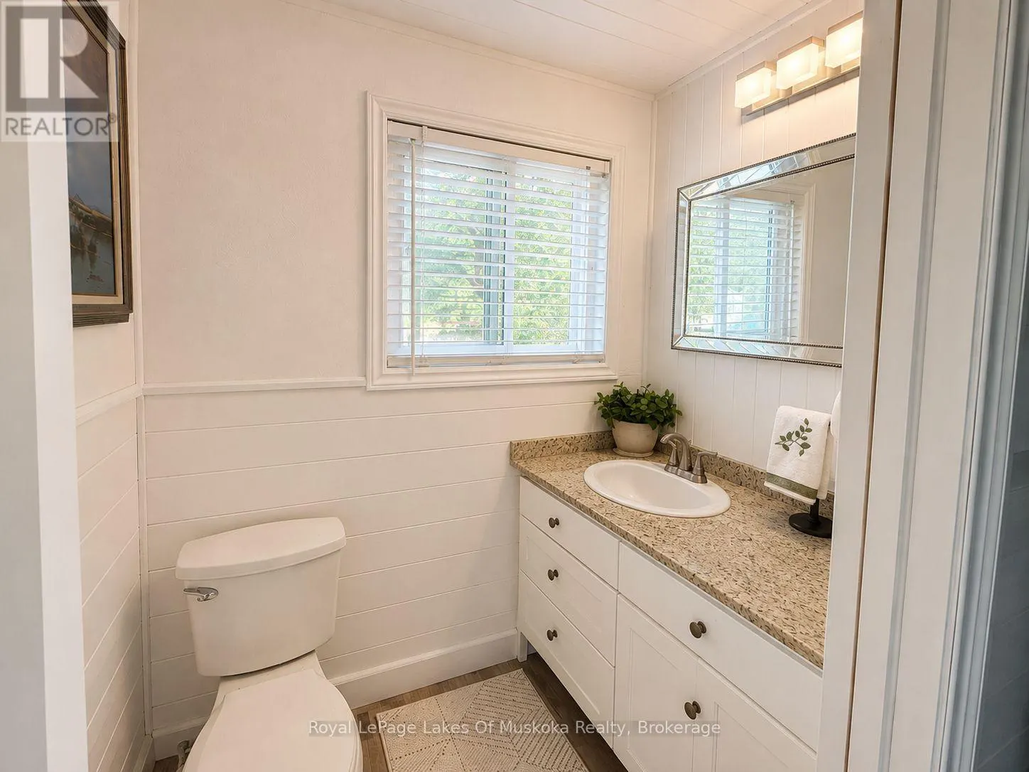 1 - 1052 COVE ROAD #1