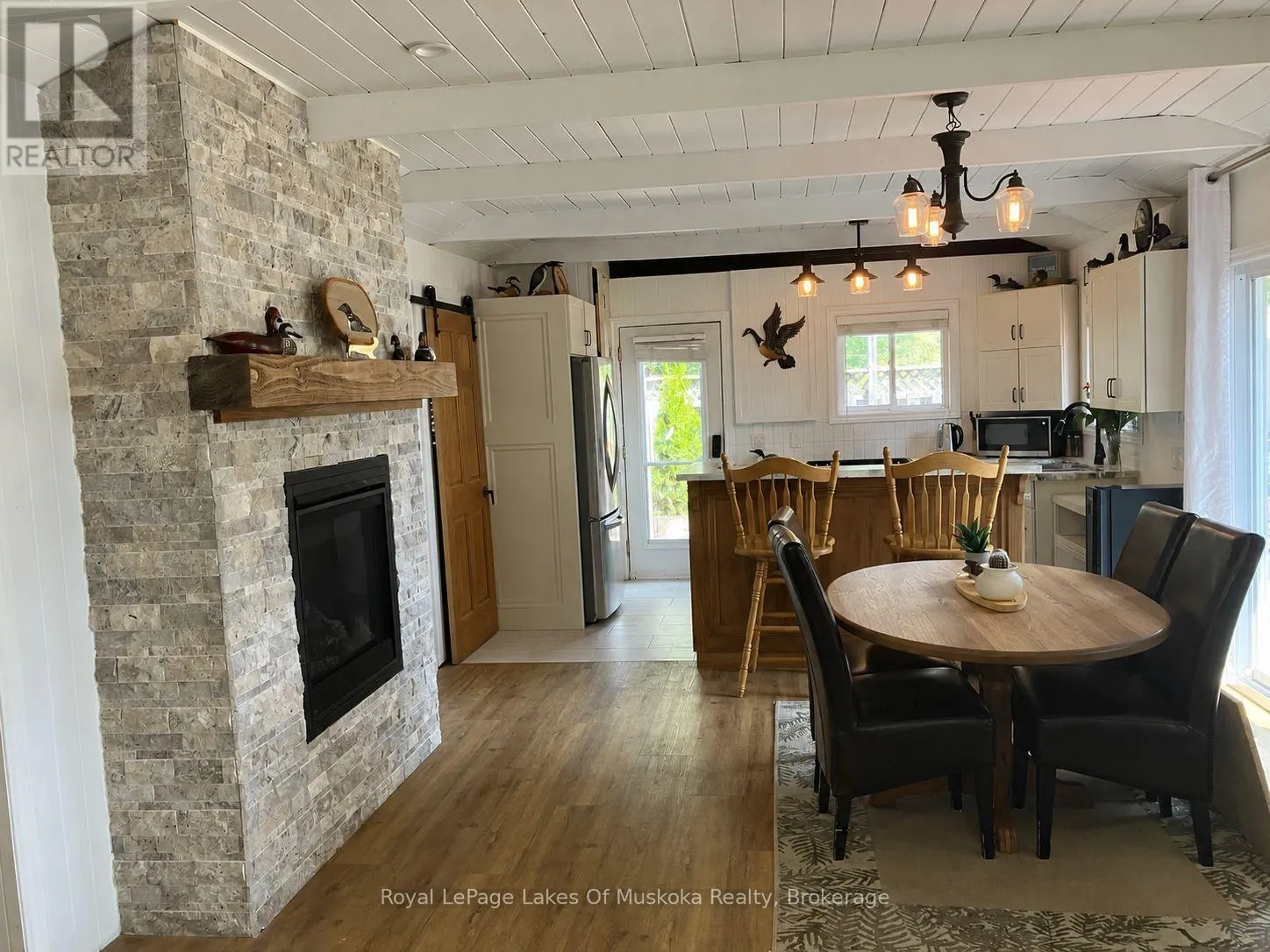 1 - 1052 COVE ROAD #1