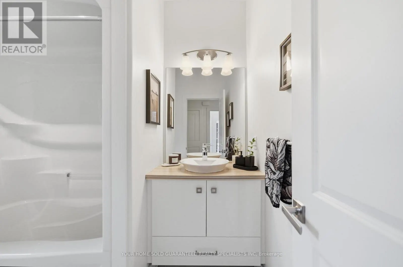 2 PROSPECT LANE