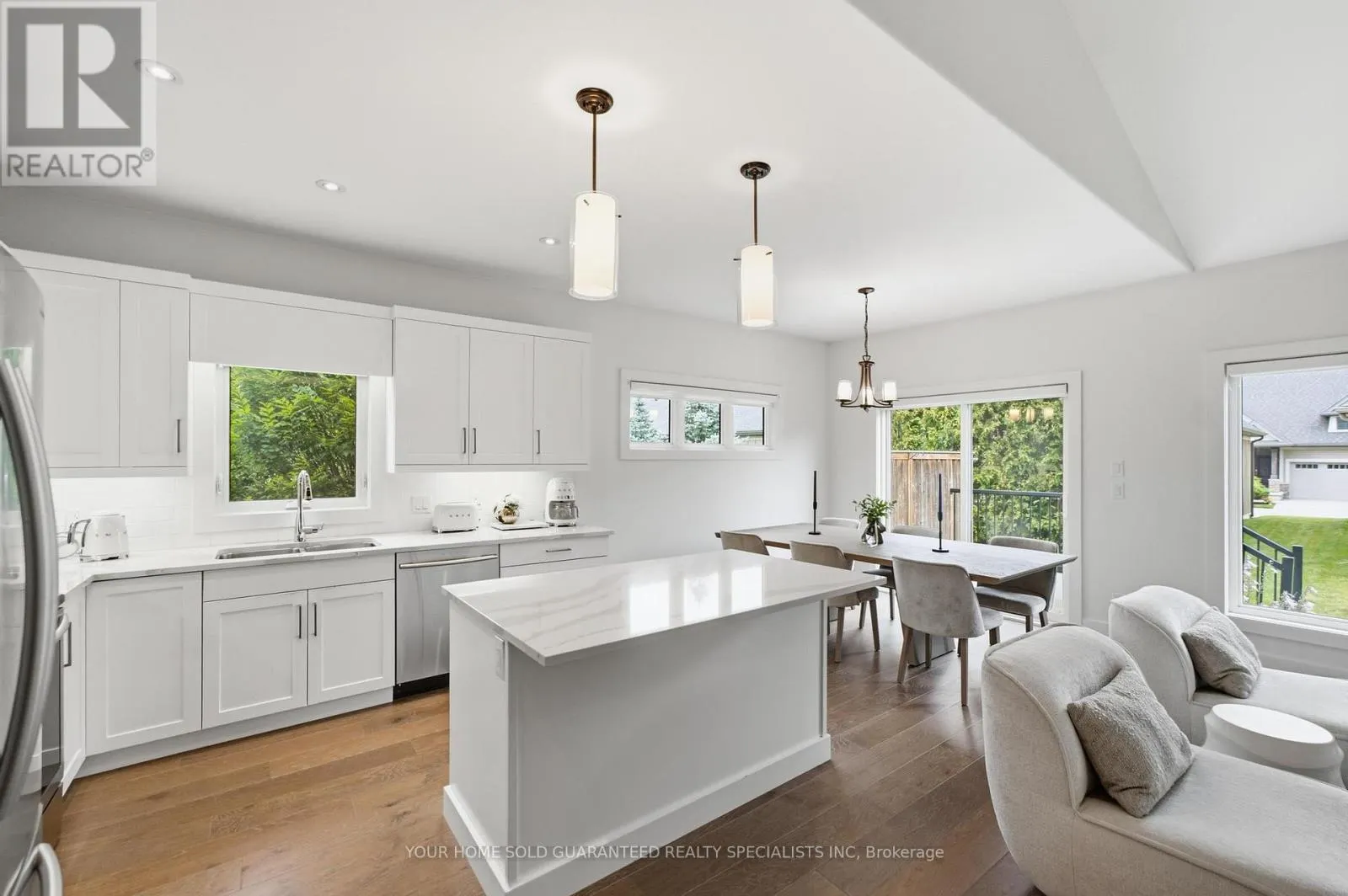 2 PROSPECT LANE