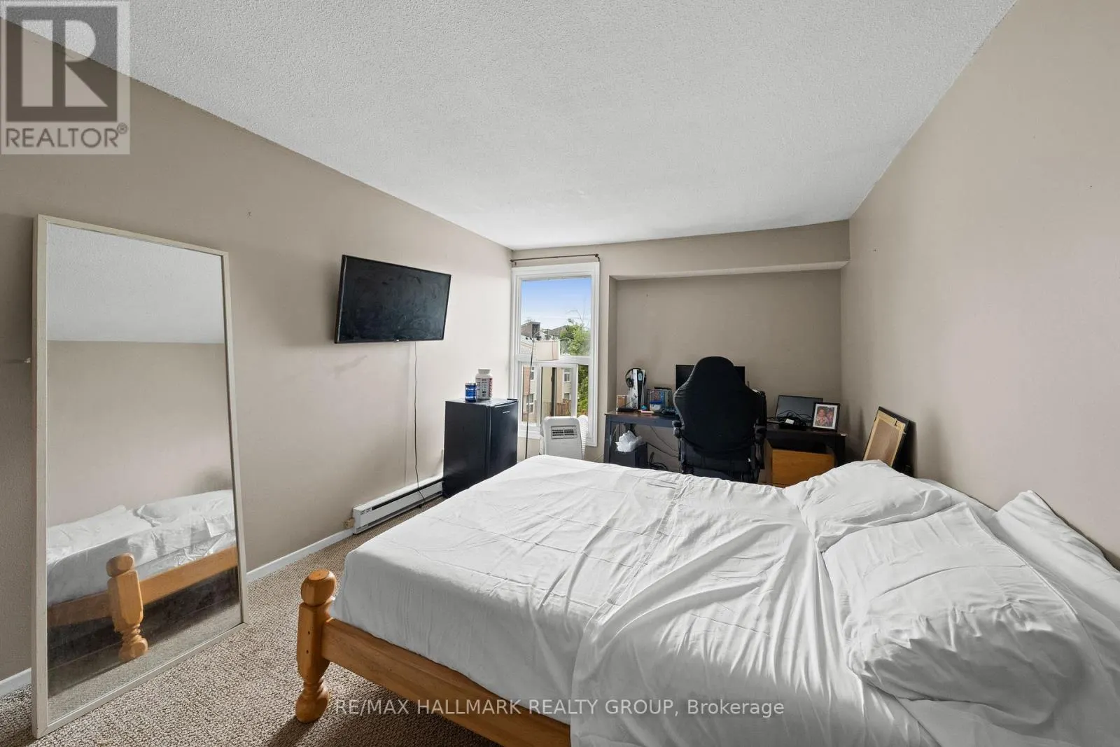 64 - 3415 UPLANDS DRIVE
