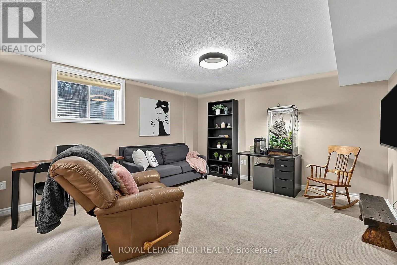 24 WESTMINSTER CRESCENT