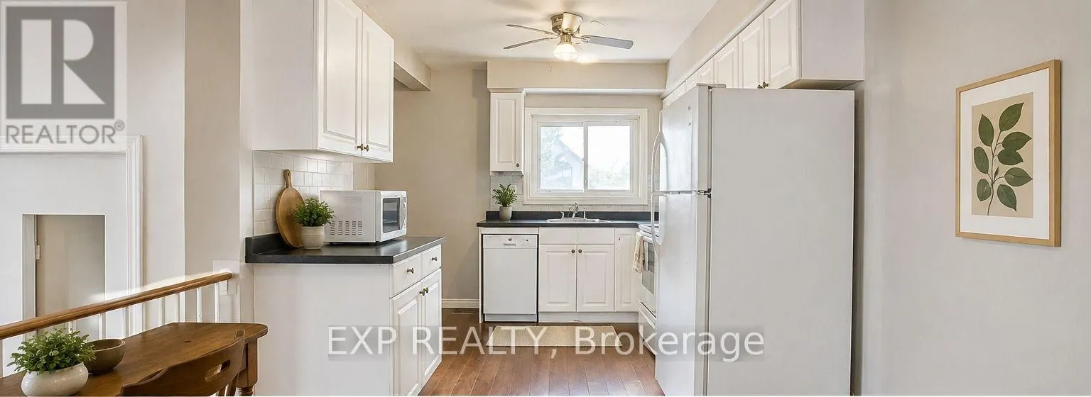 404 - 7 VIKING COURT
