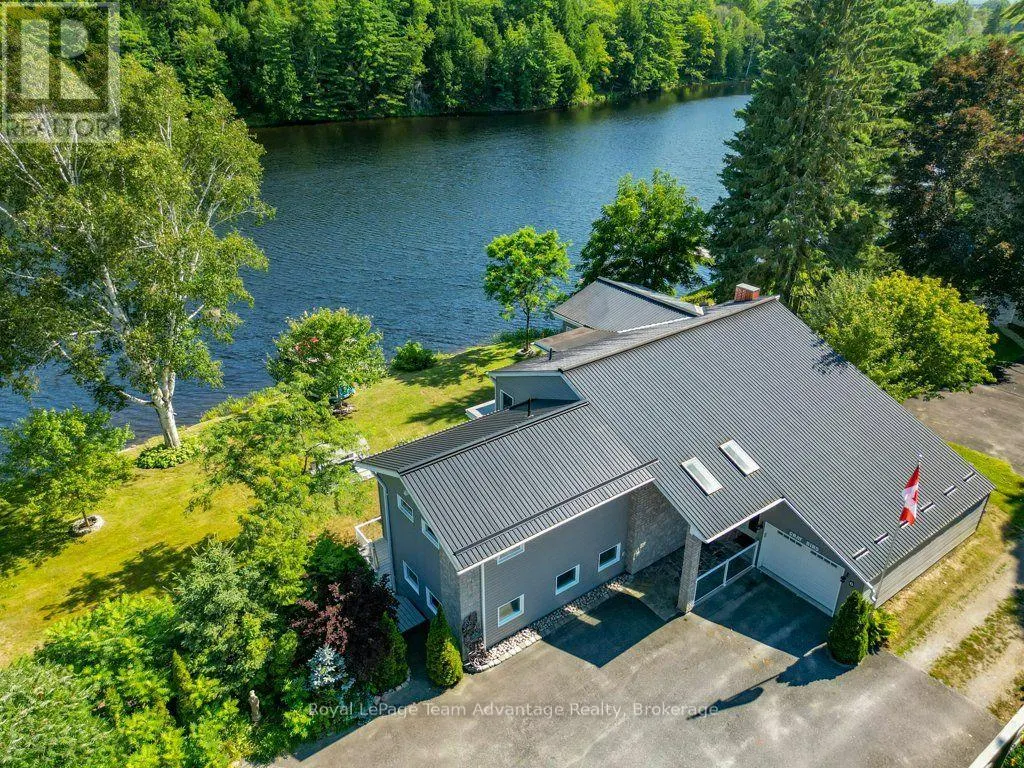 6 GINNIE STREET