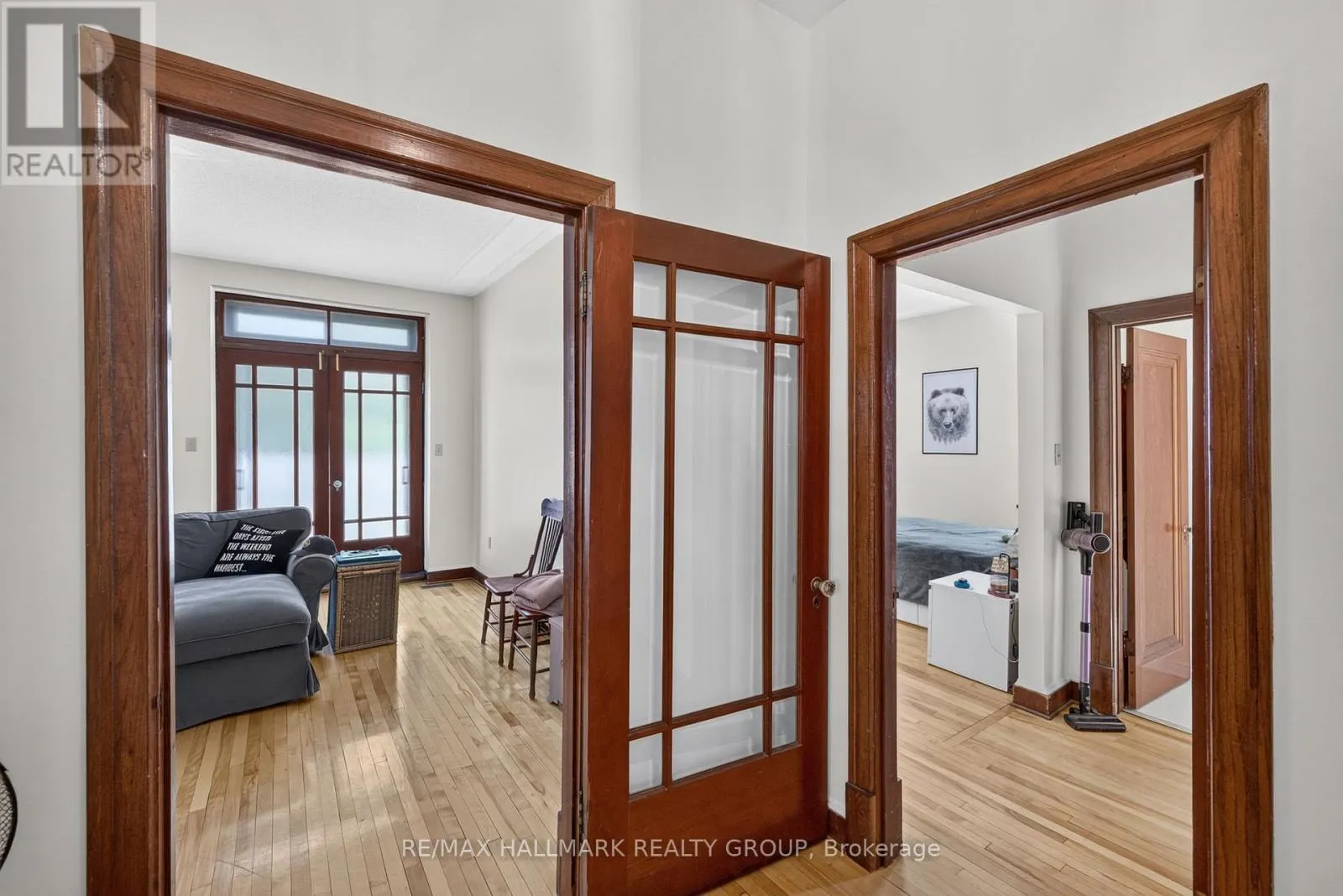 100 JOHN STREET N