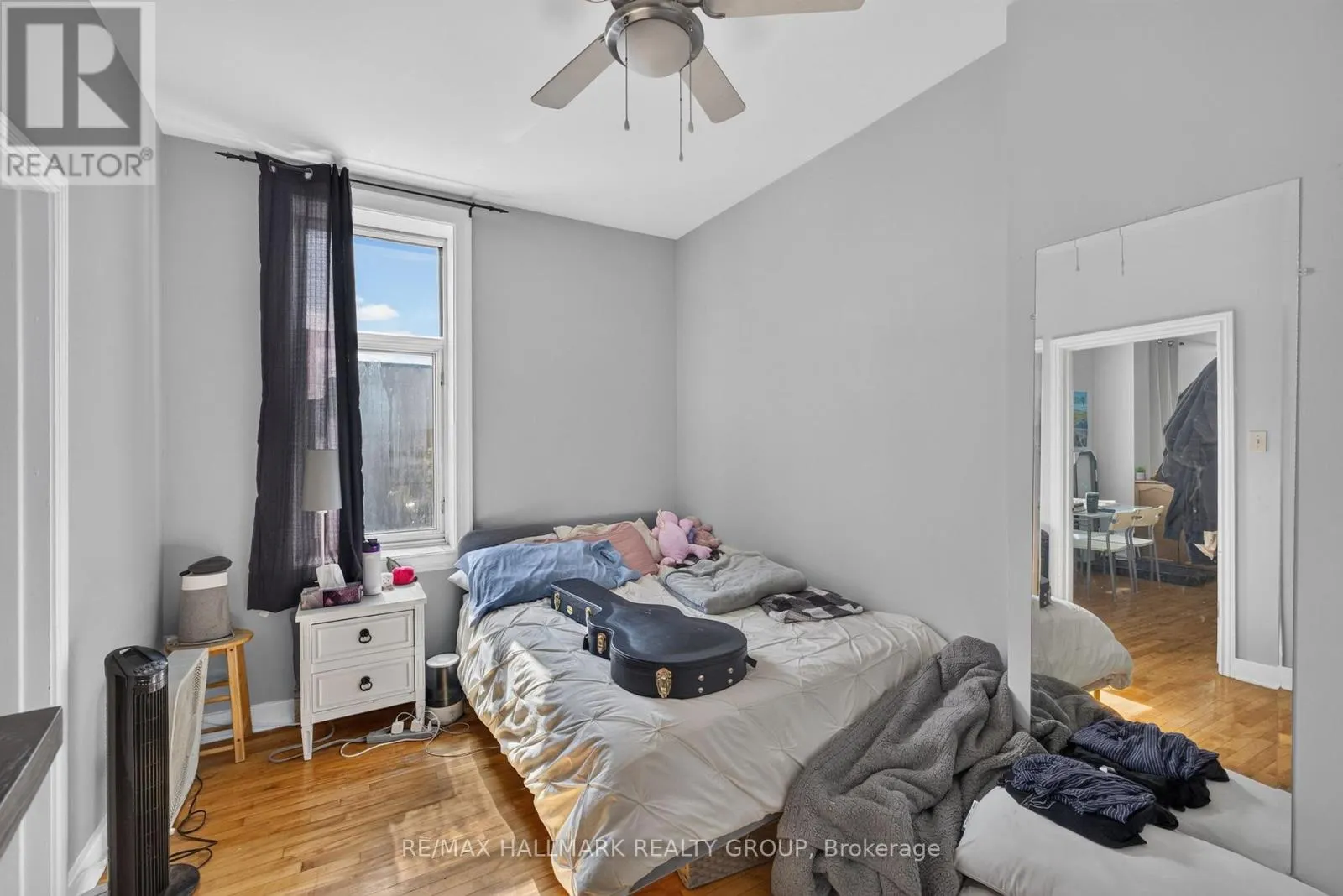 100 JOHN STREET N