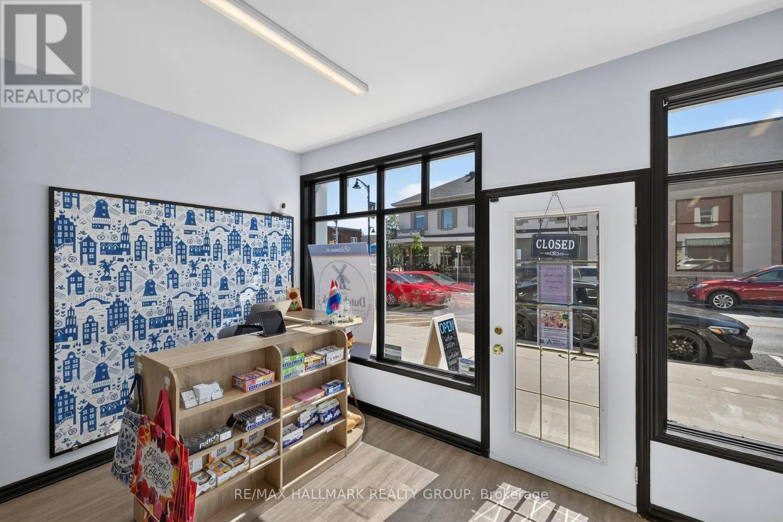 100 JOHN STREET N