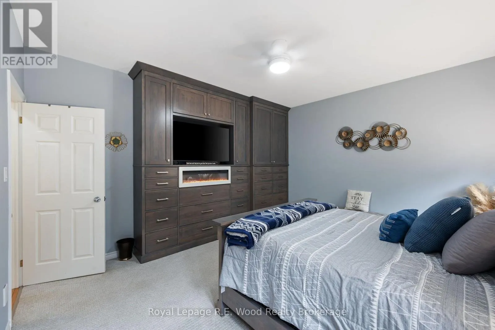 2 WHISPERING PINE LANE