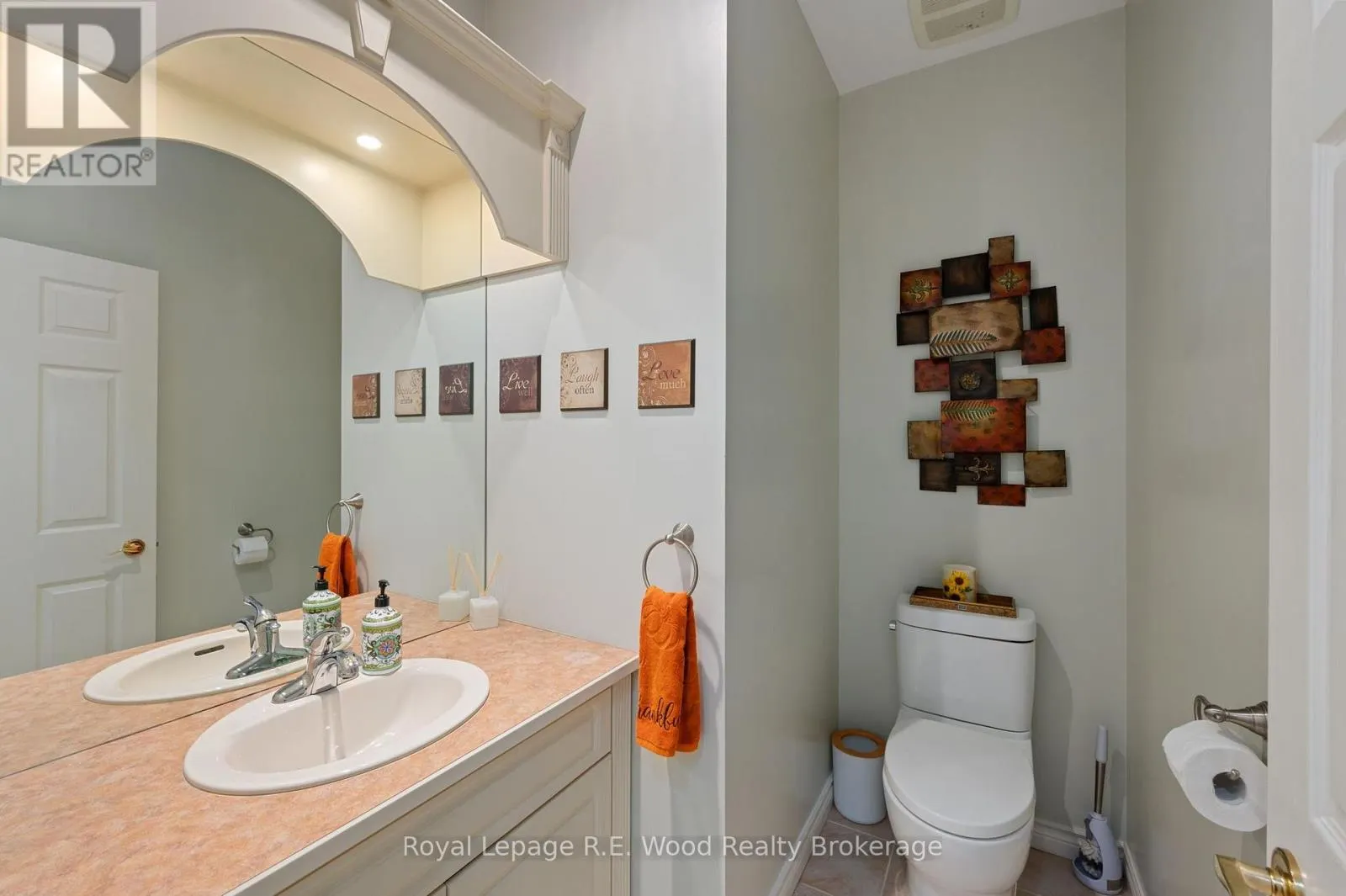 2 WHISPERING PINE LANE