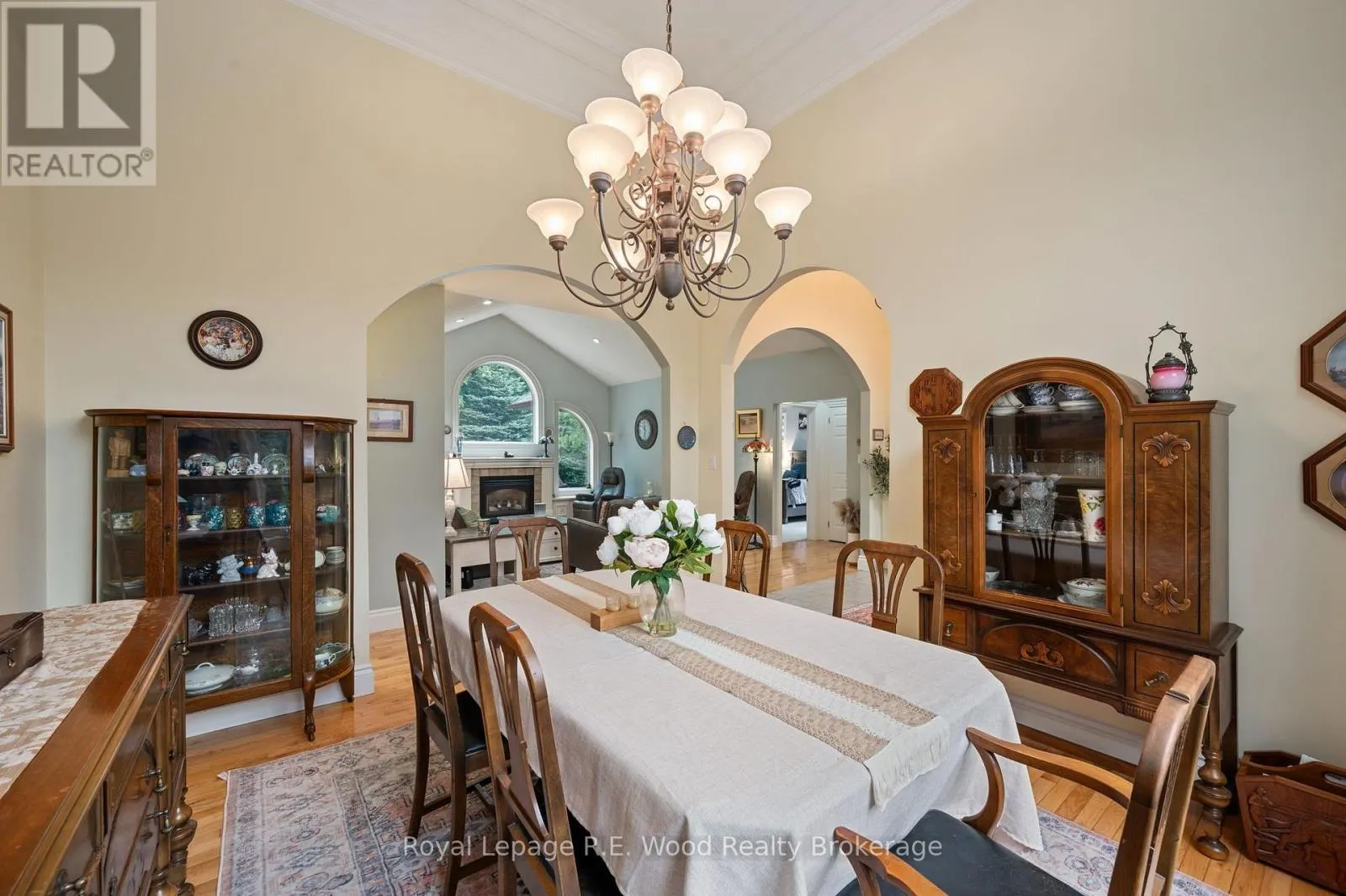 2 WHISPERING PINE LANE