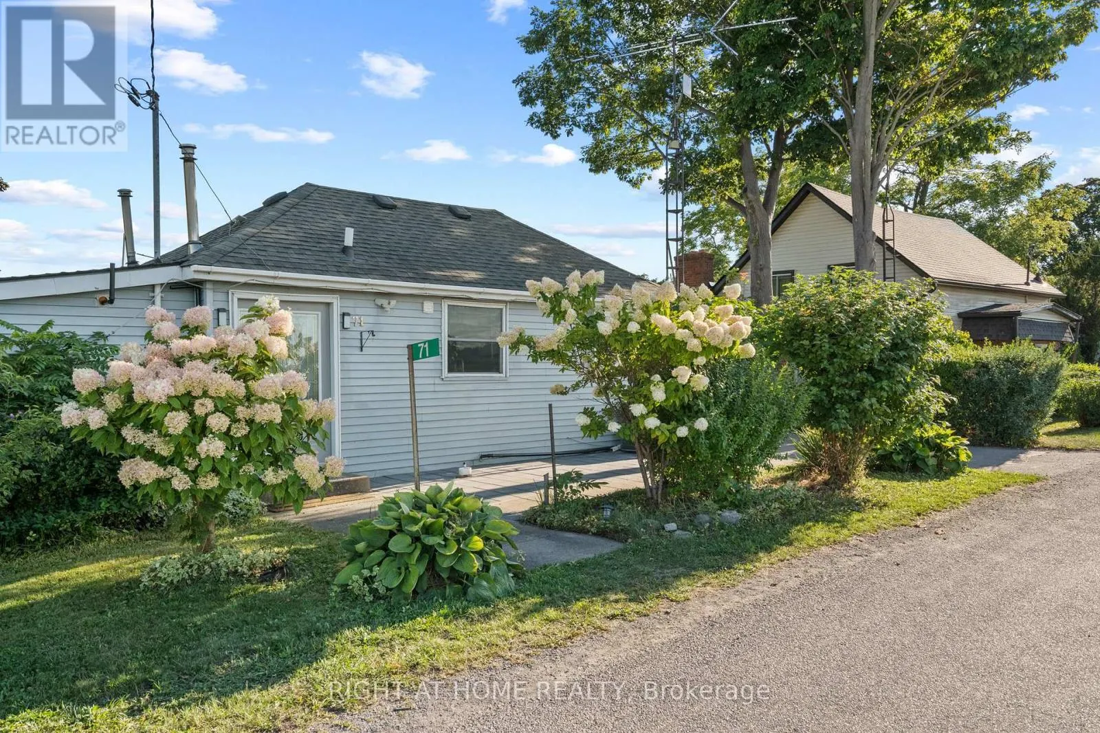 71 LIGHTHOUSE DR DRIVE
