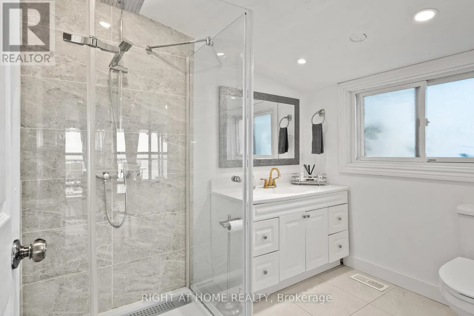 71 LIGHTHOUSE DR DRIVE
