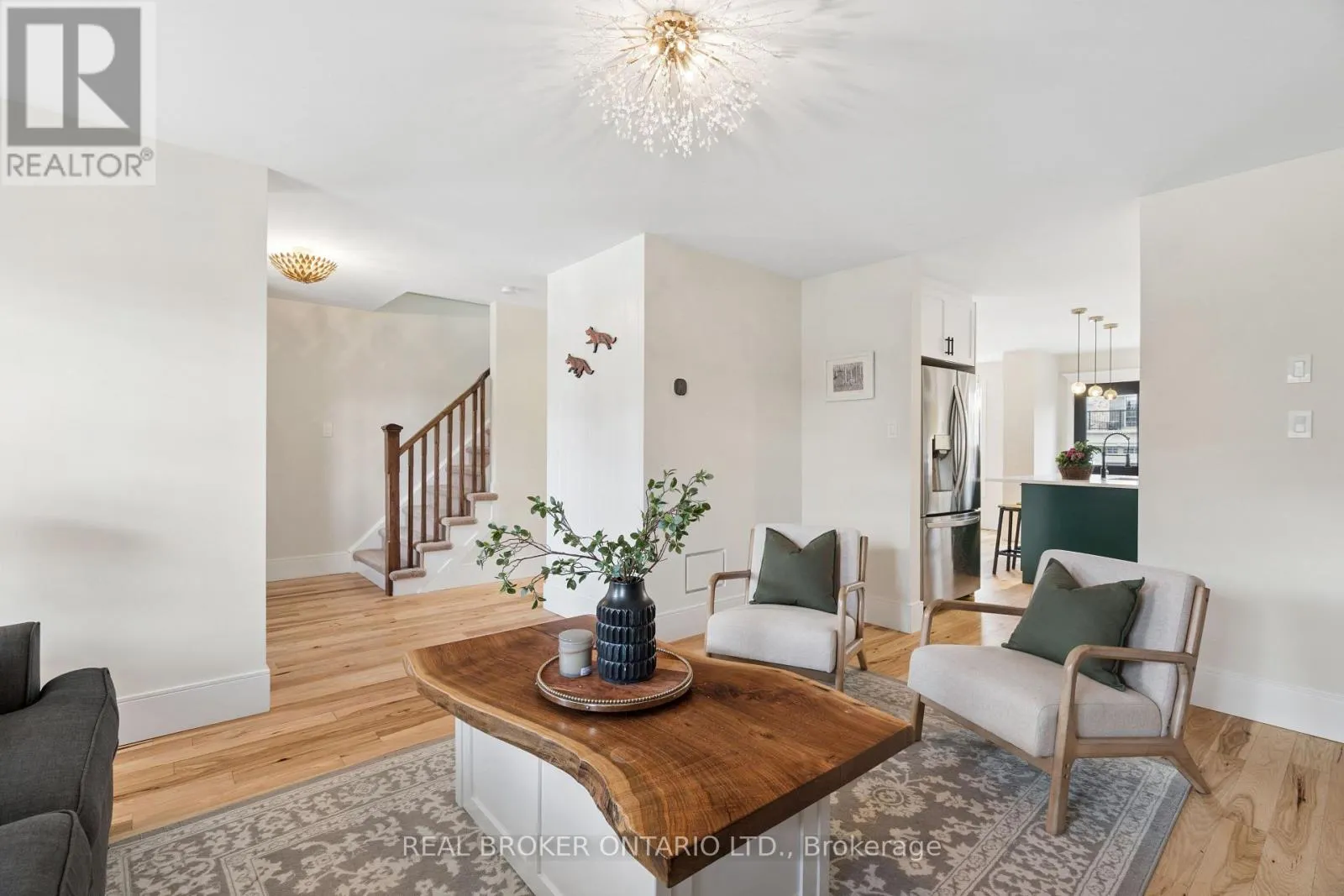 168 HAMPSON CRESCENT