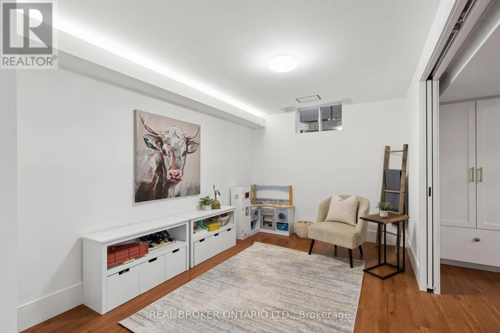 168 HAMPSON CRESCENT
