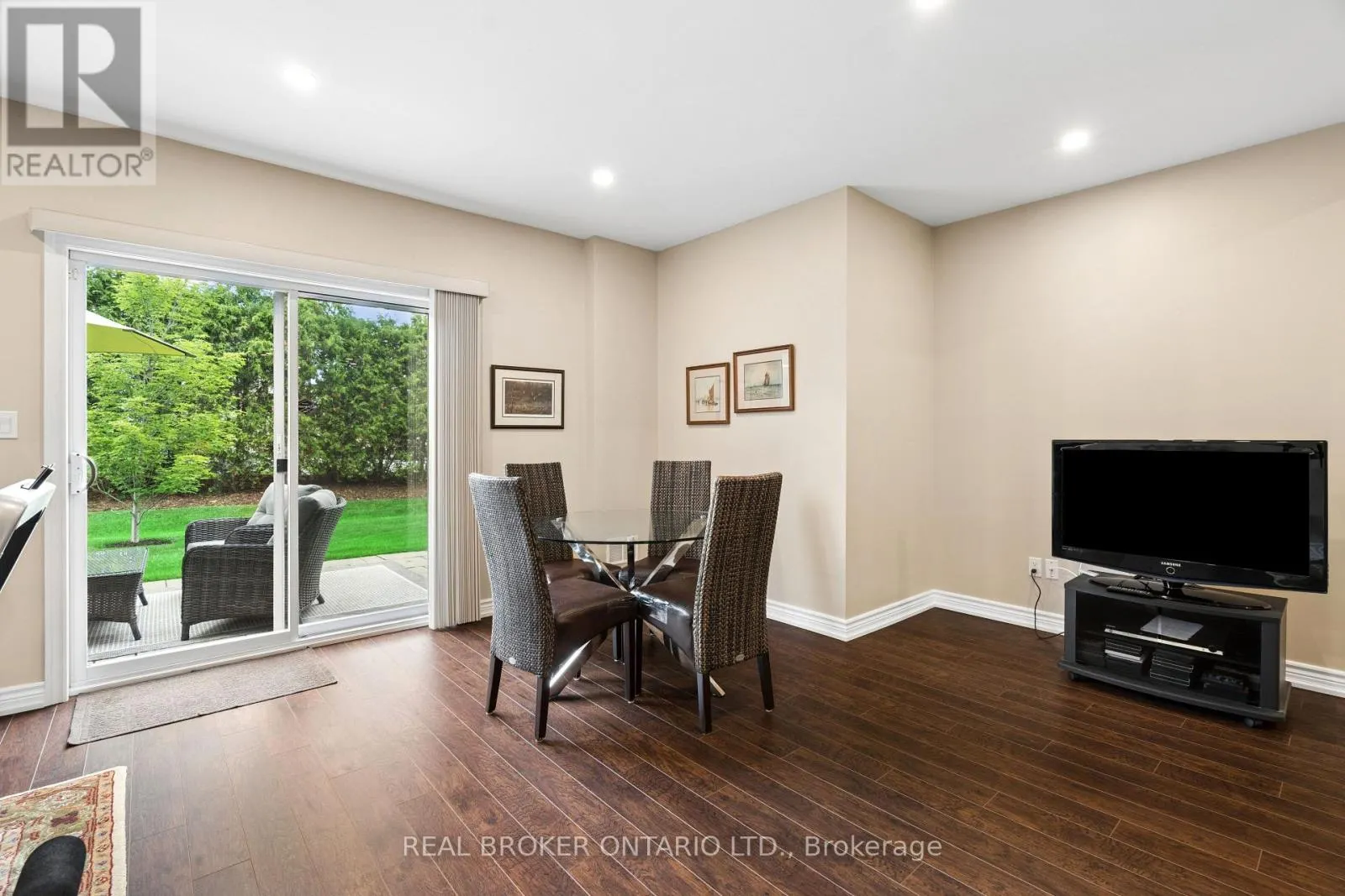 14 CHESTNUT DRIVE