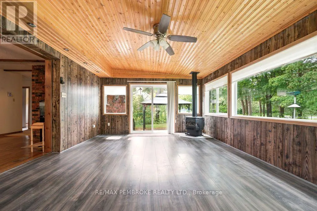 20 MEADOWBROOK DRIVE