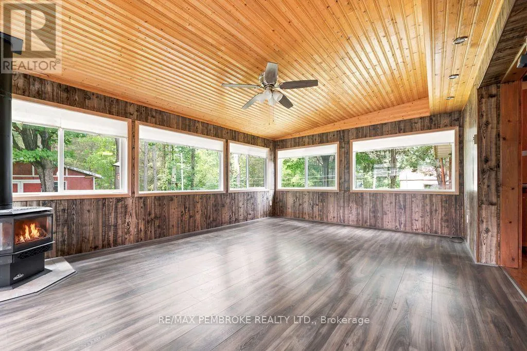 20 MEADOWBROOK DRIVE