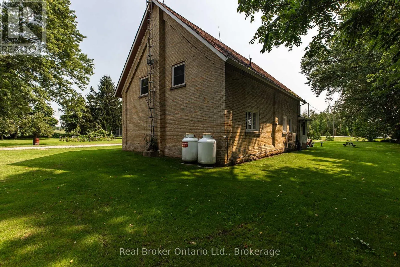 3047 BRUCE 1 ROAD