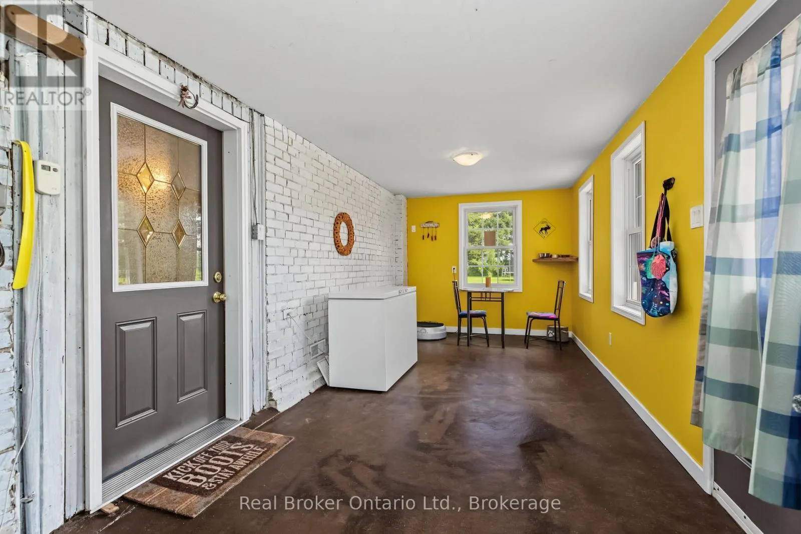 3047 BRUCE 1 ROAD
