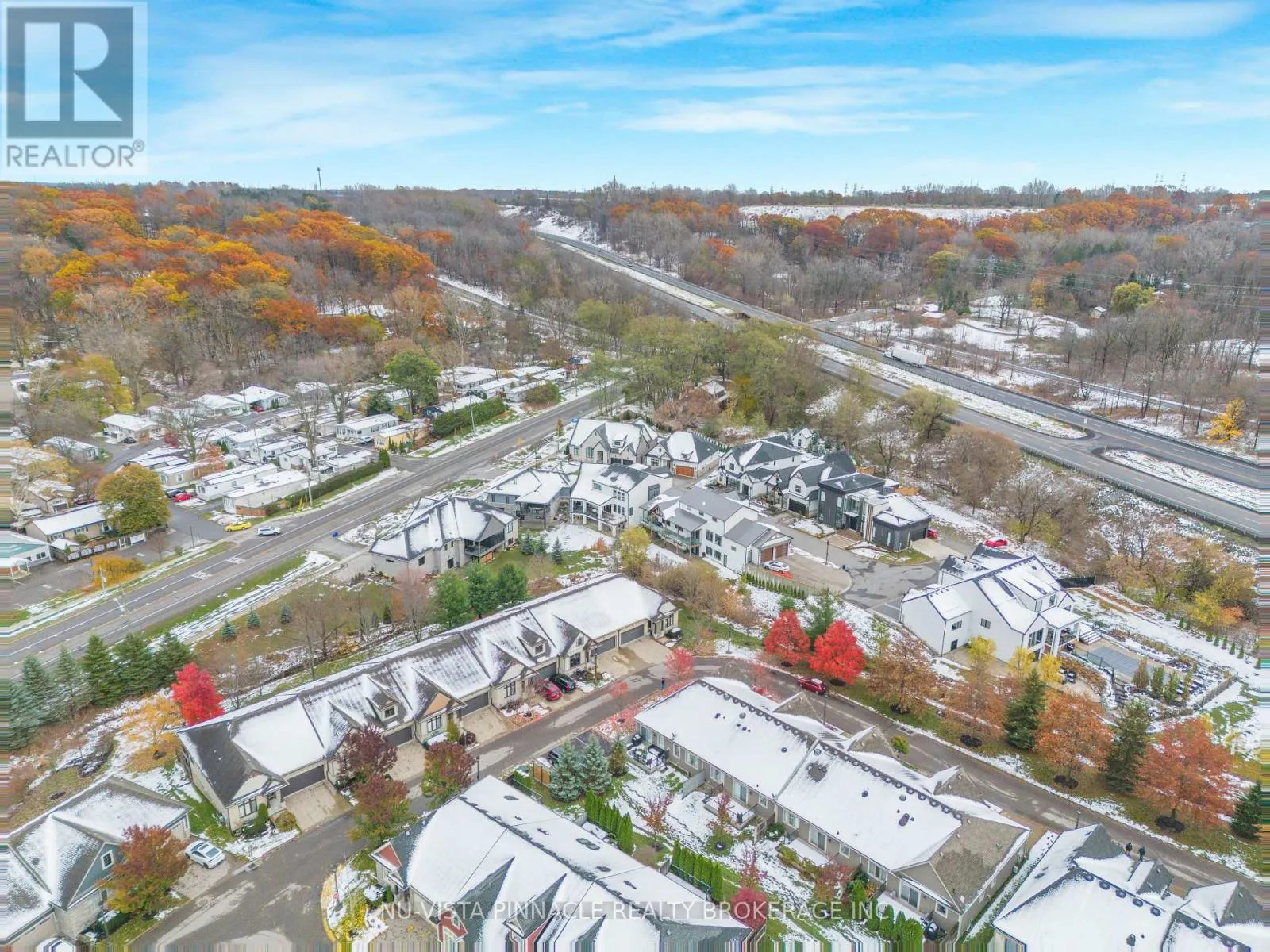 10 - 19 HILLSIDE DRIVE E #10