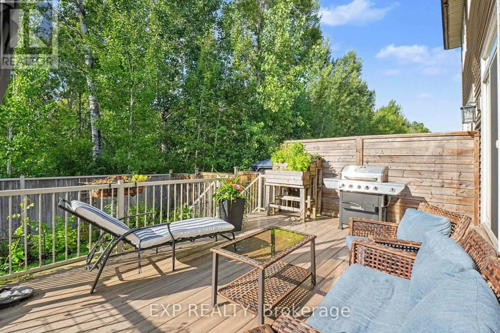 897 BUNCHBERRY WAY