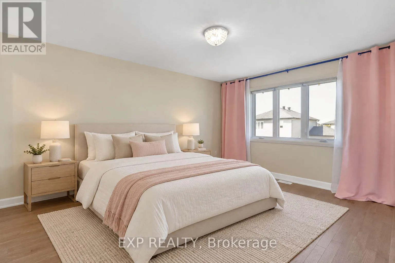 225 SUNSET CRESCENT