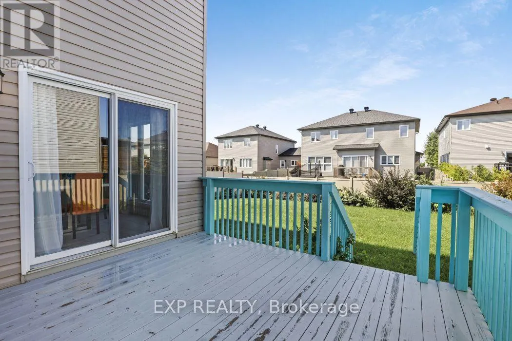 225 SUNSET CRESCENT