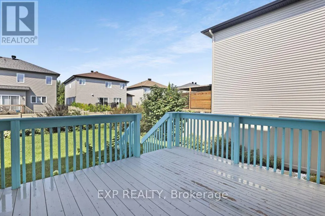 225 SUNSET CRESCENT