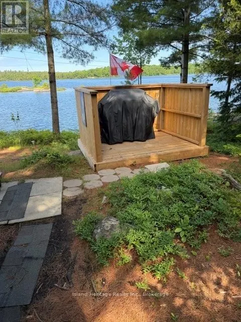 2 TROUT LAKE ISLAND