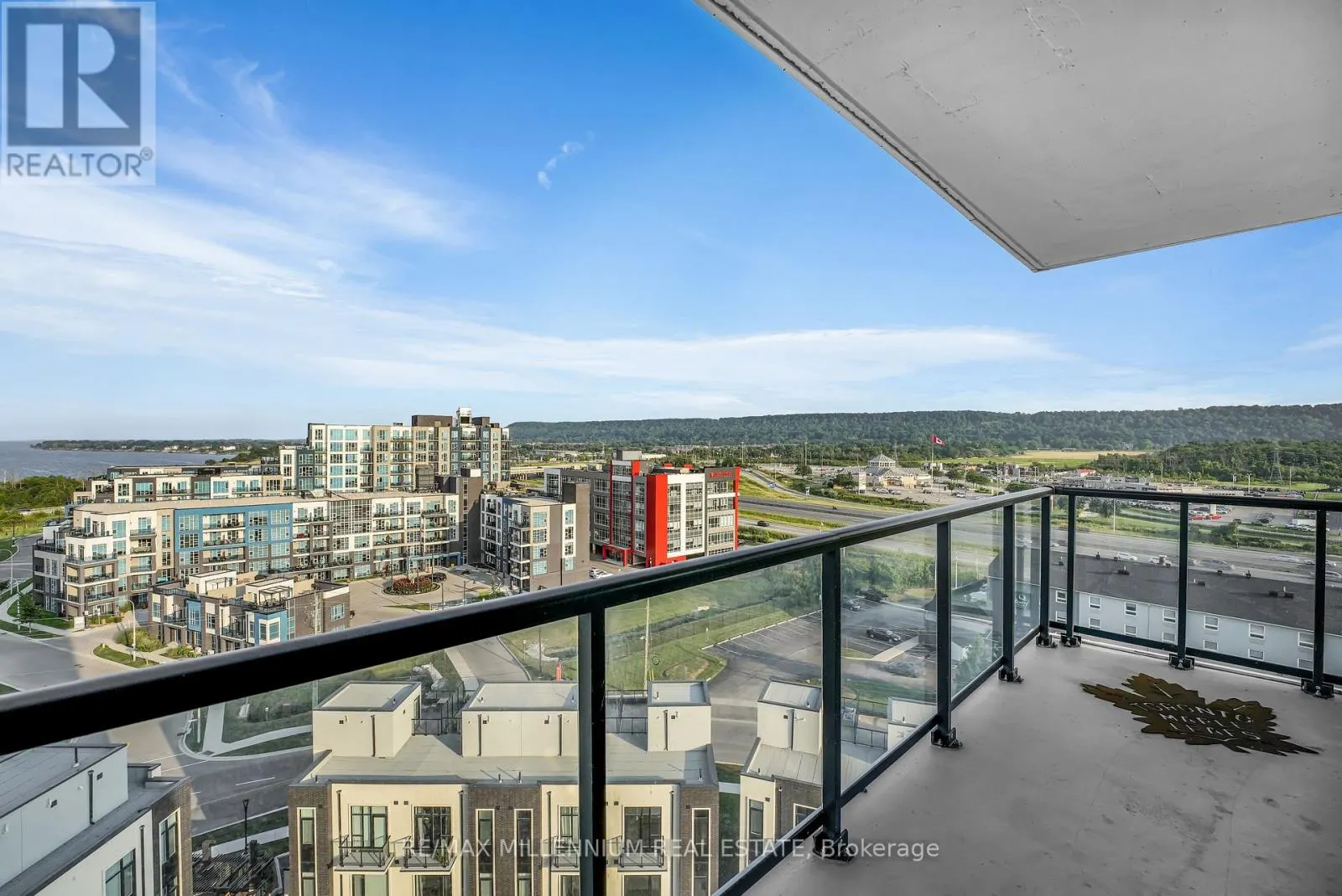 1011 - 385 WINSTON ROAD