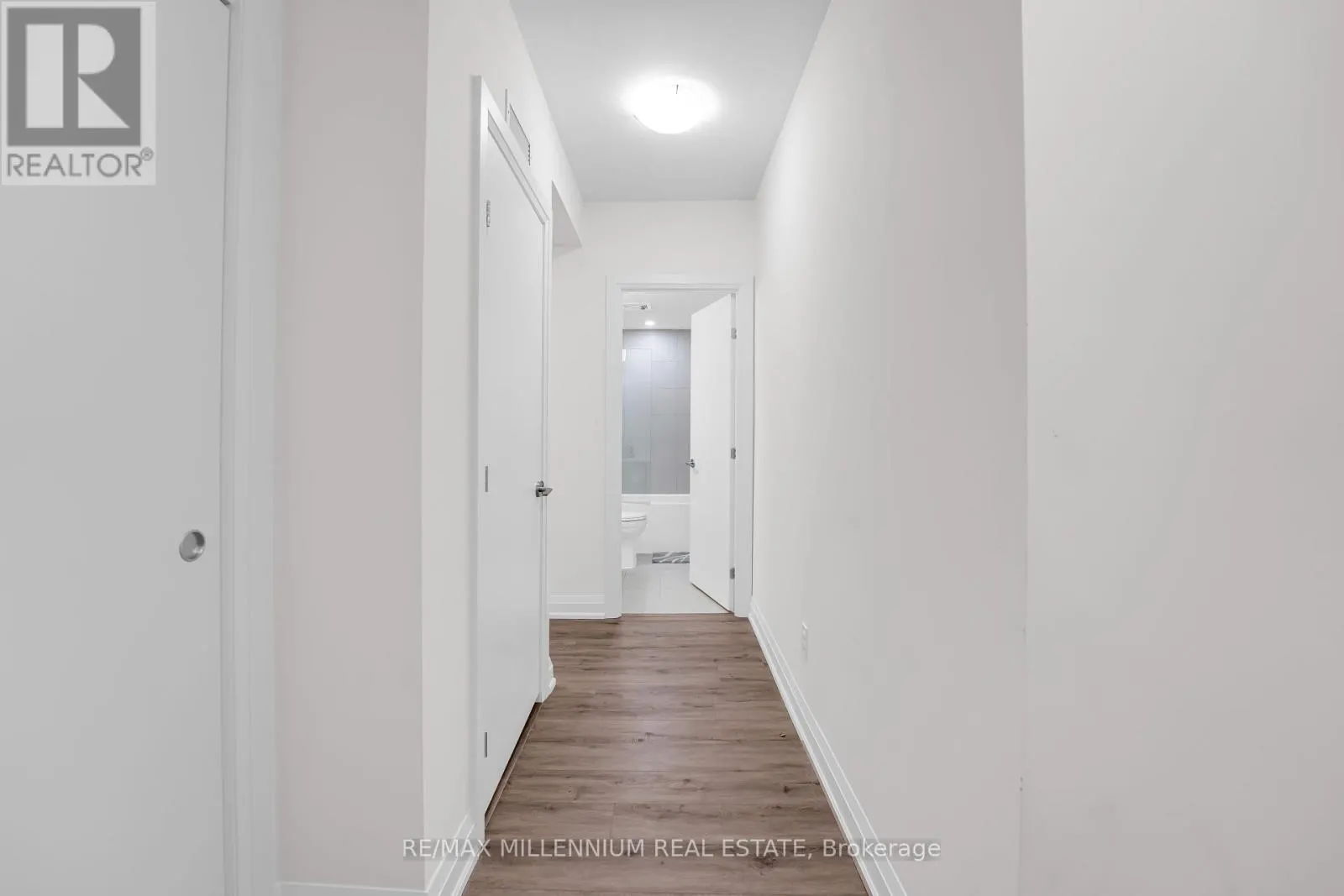 1011 - 385 WINSTON ROAD