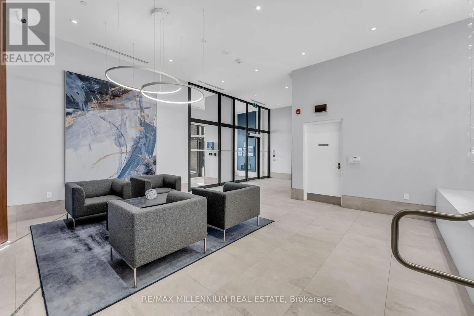 1011 - 385 WINSTON ROAD