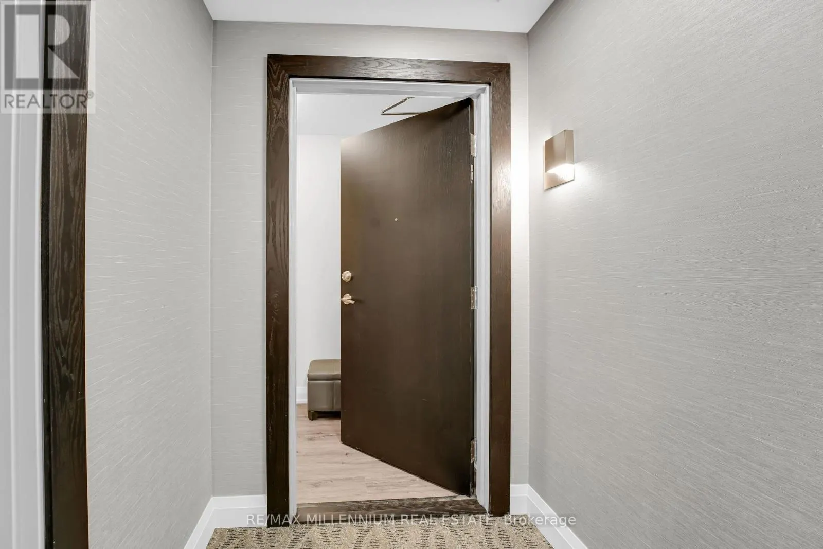 1011 - 385 WINSTON ROAD