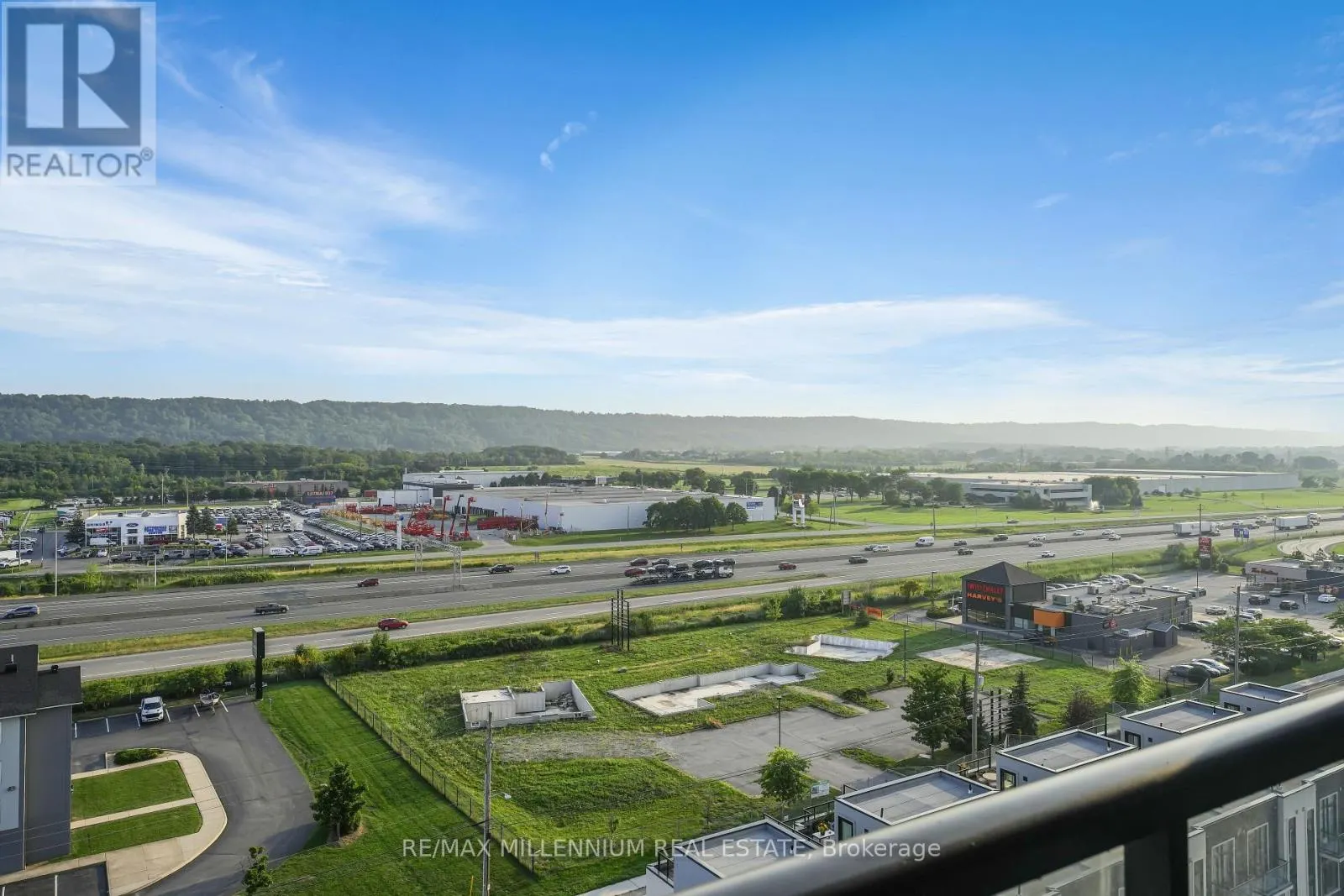 1011 - 385 WINSTON ROAD