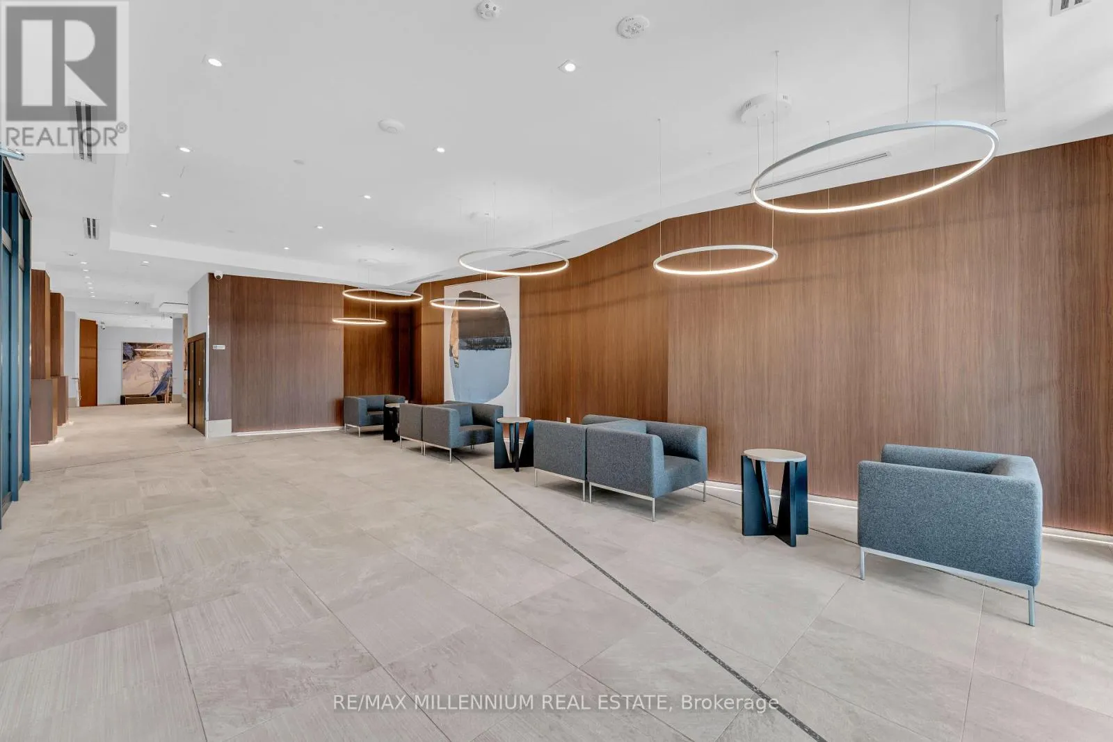 1011 - 385 WINSTON ROAD